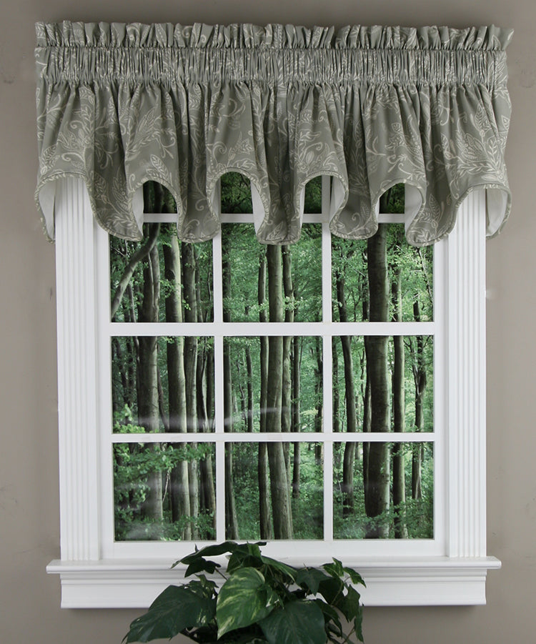 Lexington Leaf Lined Scalloped Valance