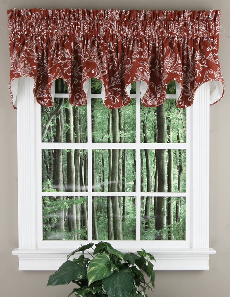 Lexington Leaf Lined Scalloped Valance