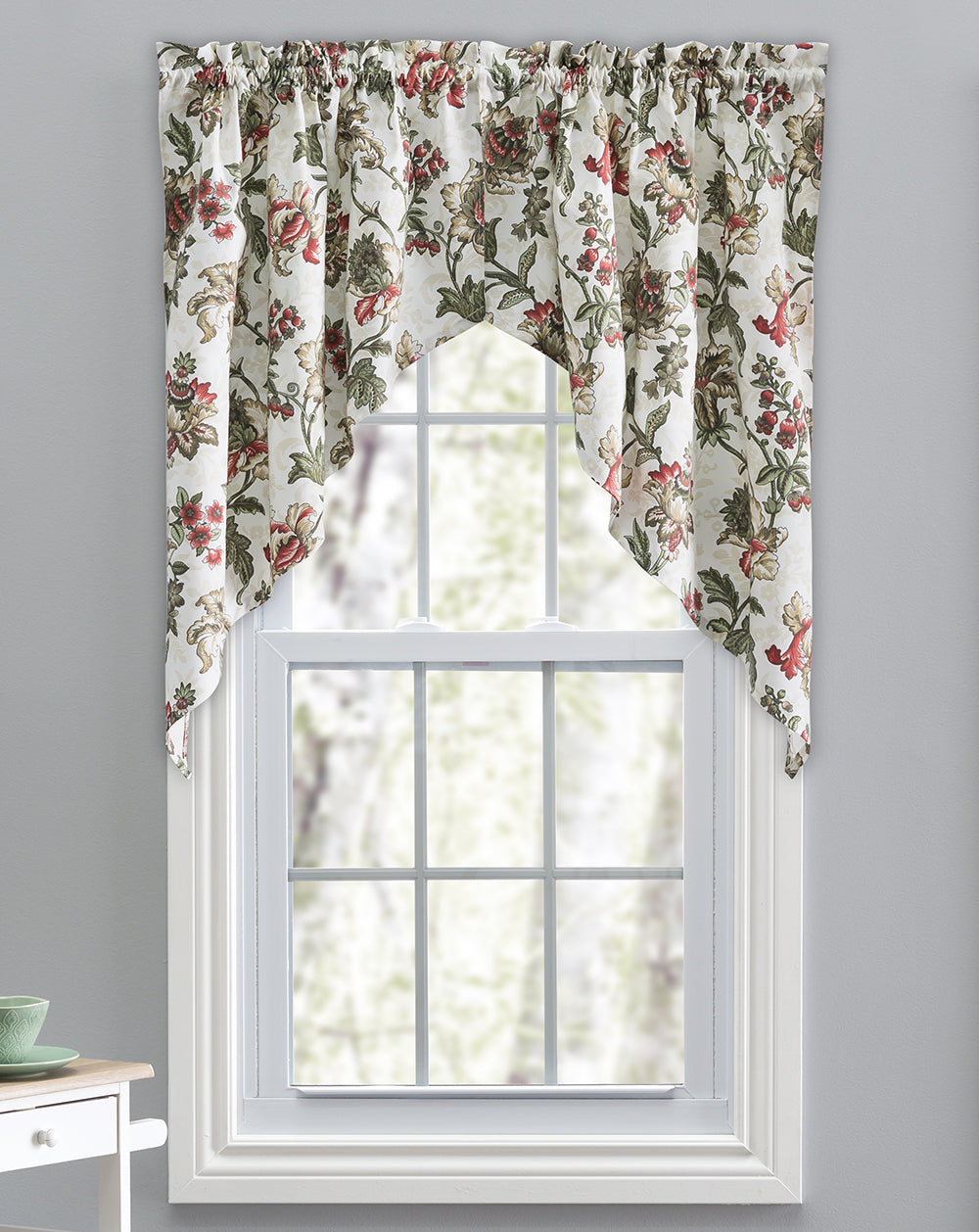 Madison Floral Lined Scalloped Valance