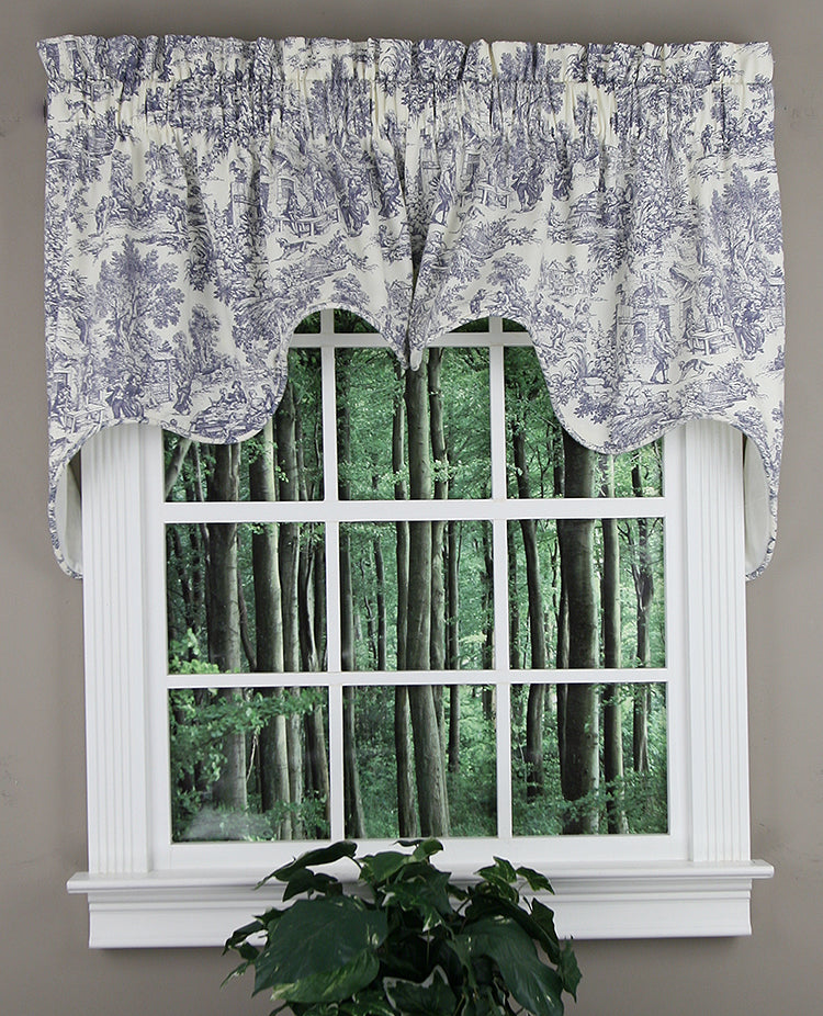 Victoria Park, 66"W X 28"L Lined Empress Valance