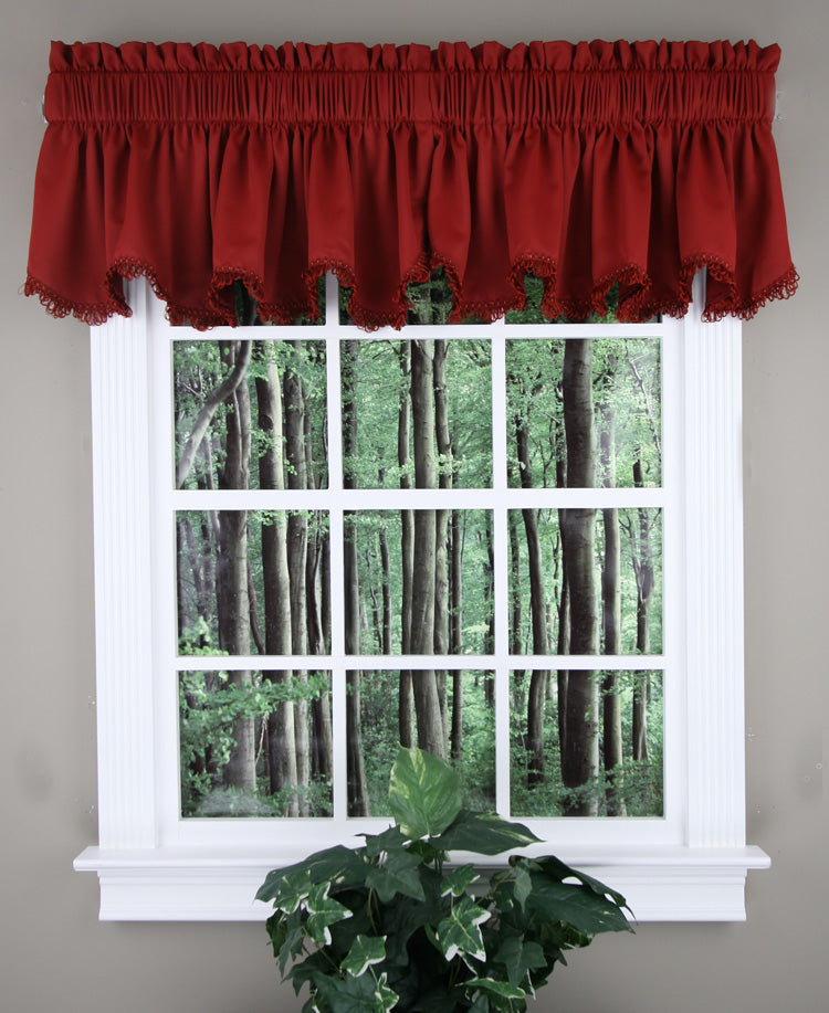 Blackstone Scalloped Valance