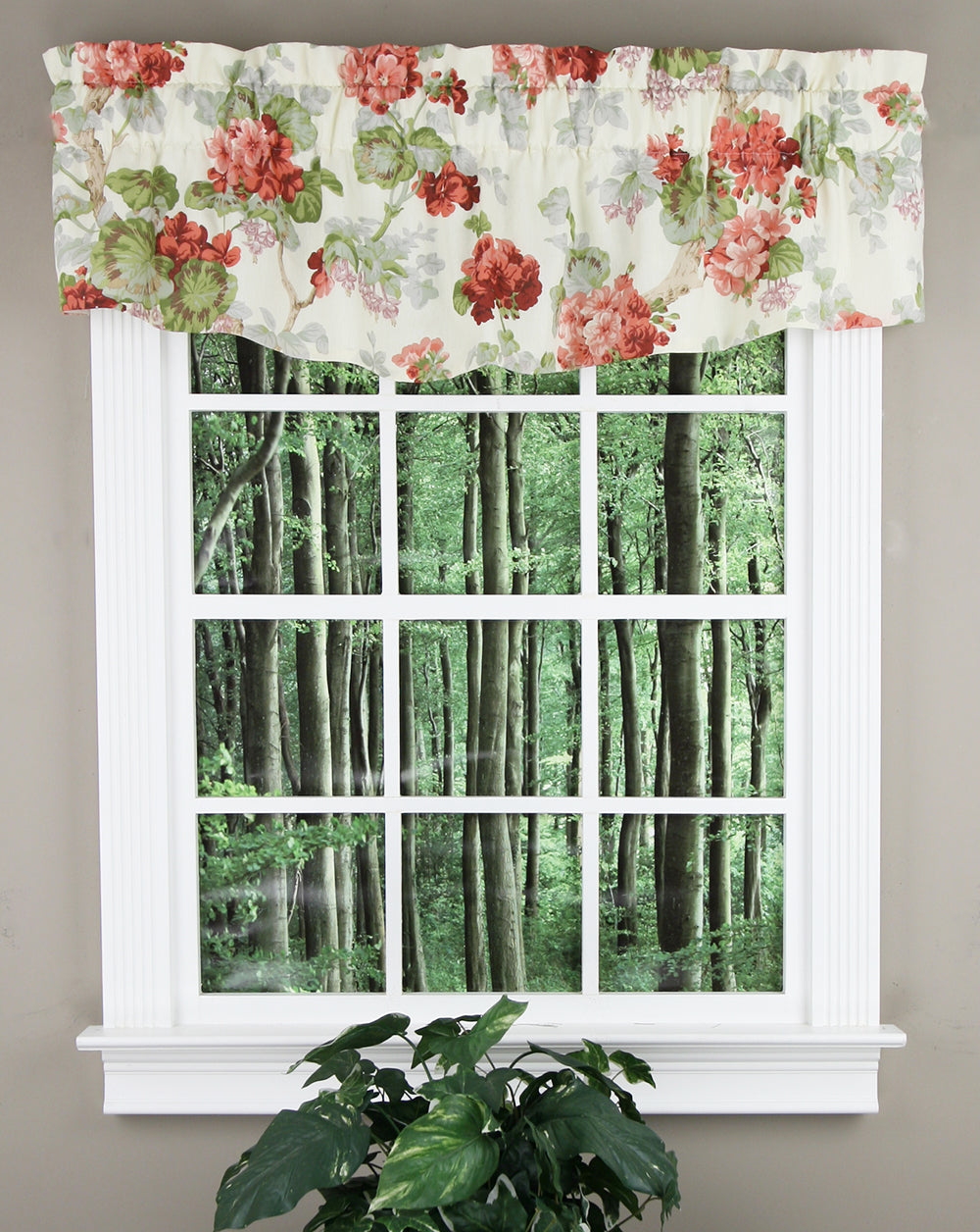 Lily Park Lined Insert Valance