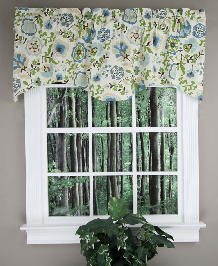 Daphne Lined Scalloped Valance