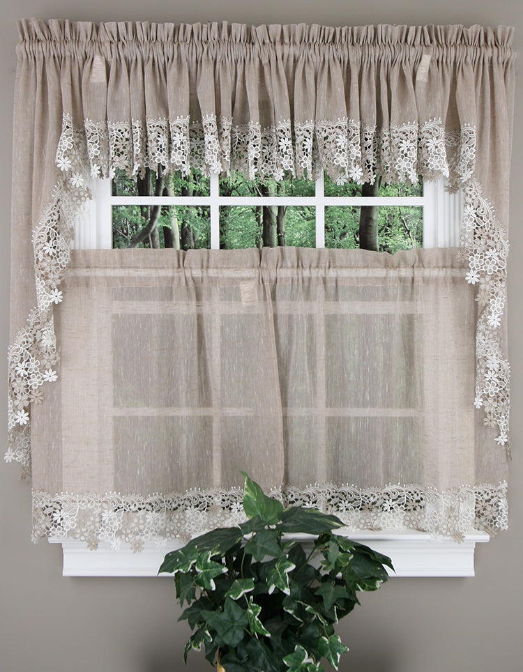 Lillian Lace Valance