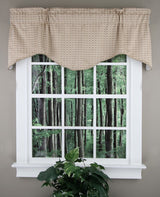 Boxwood Lined Scalloped Valance