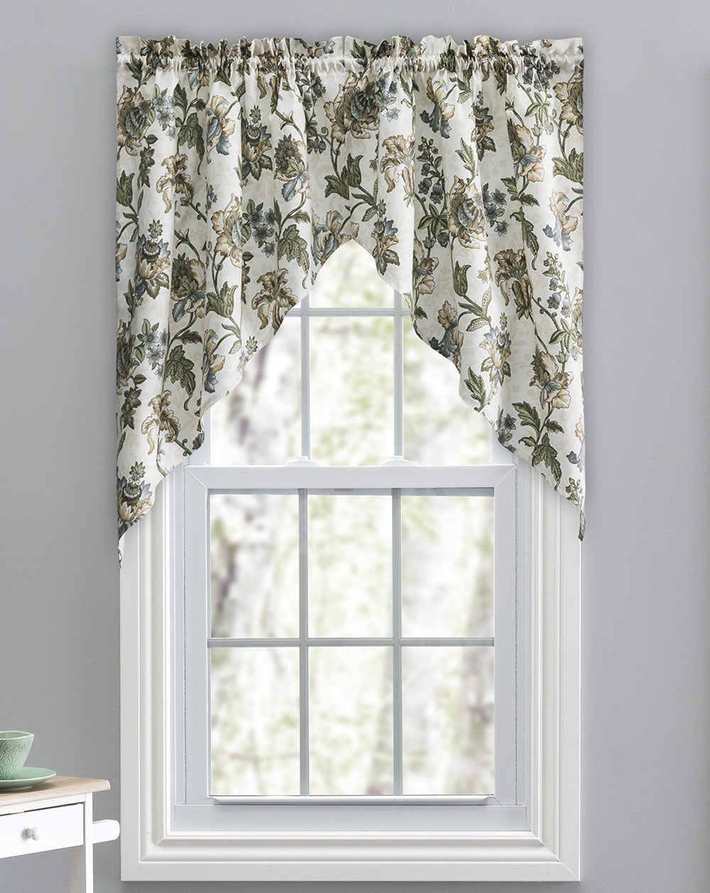 Madison Floral Lined Scalloped Valance