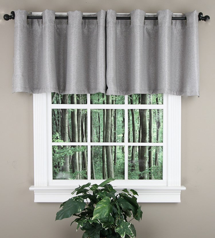 Presto Lined Grommet Valance