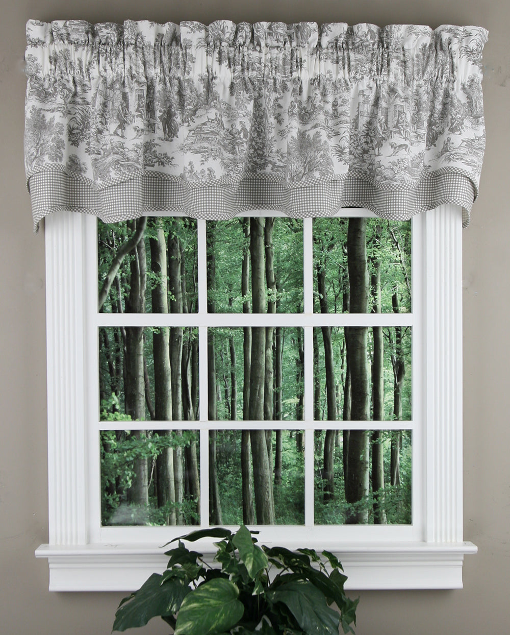 Victoria Park Toile, 70"W X 15"L Bradford Valance